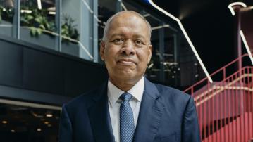 El personal de Barclays se enfrenta a la amenaza de recortes de empleo a medida que los beneficios disminuyen.
