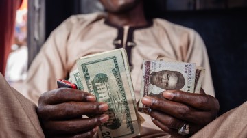 CAB Payments sufre una venta masiva de acciones después de una advertencia de pérdidas.